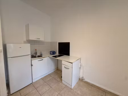 location appartement 2 pièces 30 m² à marseille 11 (13011)