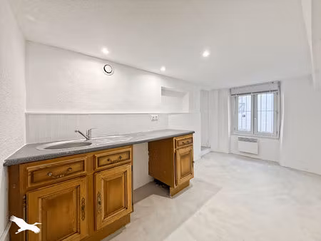 location appartement 3 pièces 42 m² à marseille 11 (13011)