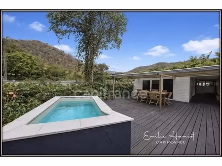 a louer - maison de type bungalow - 3 pièces avec terrasse  bac à punch et piscine commune