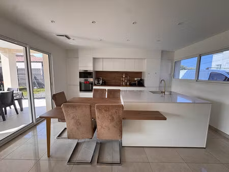 vente maison 4 pièces  99.00m²  gaillac