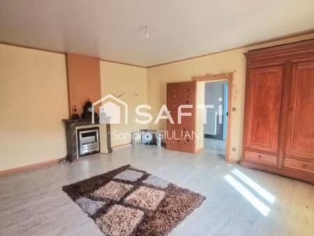 magnifique bâtisse ancienne avec grange de 180m2 !