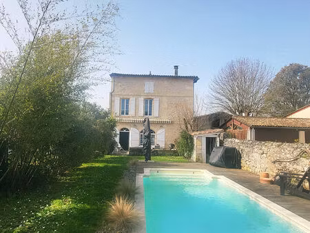 très belle maison en pierre rénovée à plassac ( 33390 )