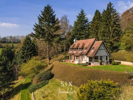 demeure lebas de standing offrant une vue panoramique sur la val