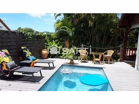 villa avec piscine + studio indépendant à sainte-anne