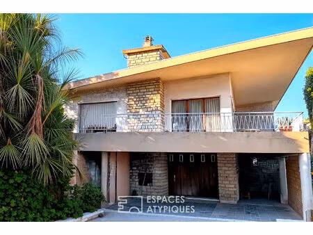 elégance moderniste d'une maison d'architecte de 1965