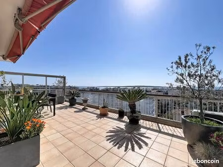 penthouse 3 pièces 99 m²