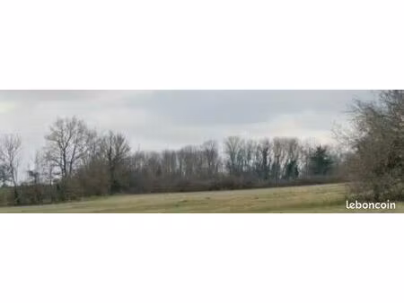 terrain 880 m² montcel