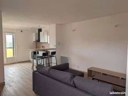 t2 meublé 42m² + exterieur 63m² auterive
