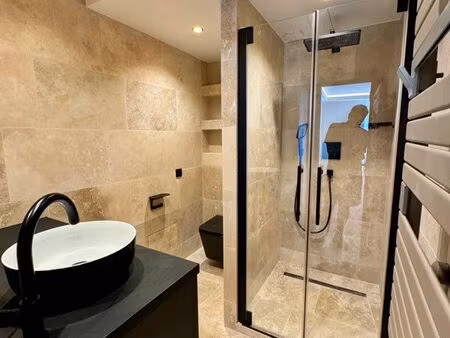 magnifique studio meublé et climatisé au cœur de nice