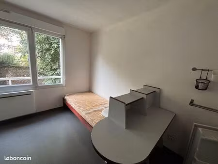 studio 1 pièce 19 m²
