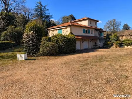 maison 5 pièces 151 m²