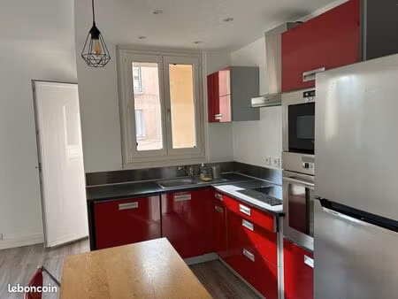 appartement t2 meuble avec balbonnet