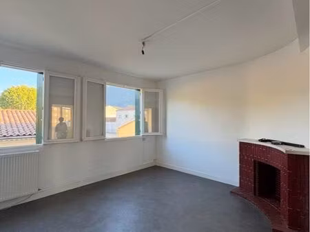 appartement 3 ch avec balcon 450/mois