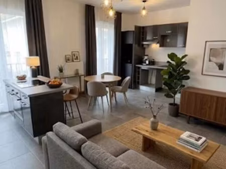 location appartement 3 pièces 67 m² à champagne-au-mont-d'or (69410)  985 €