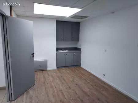 particulier loue grand appartement centre ville