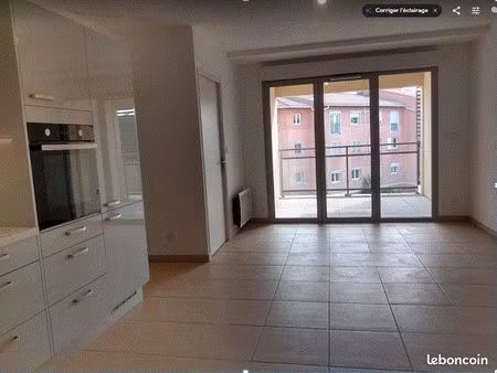 t2 récent aix en provence (pont de l’arc)  avec clim et garage