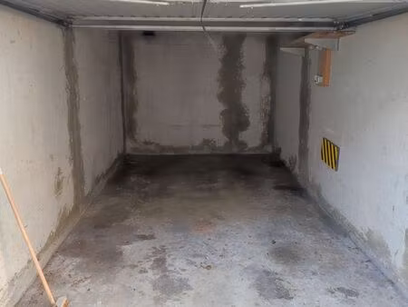 garage à louer