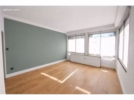 studio meublé lumineux – clim réversible – parking facile – 50m gare chagny