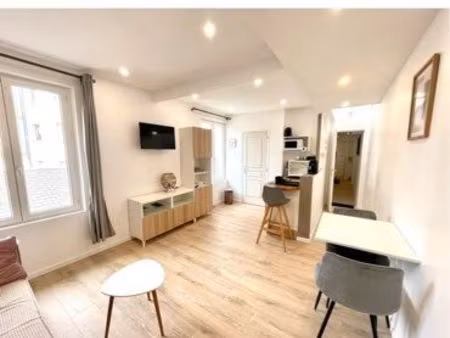 location au mois plein centre de deauville