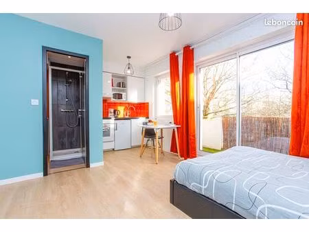 loue charmant studio au calme rue de bodelio hyper centre lorient