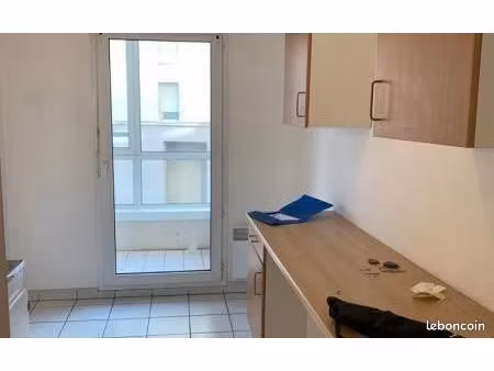 superbe t2+parking privé