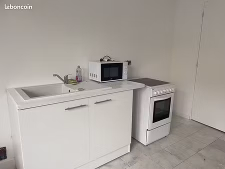 studio 1 pièce 27 m²