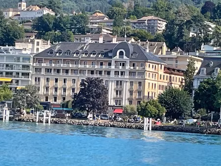 location meublée appartement 3 pièces 65 m² à evian-les-bains (74500)  1 550 €