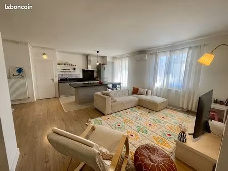 appartement meublé rénové – face au parc – 2 chambres – emplacement idéal
