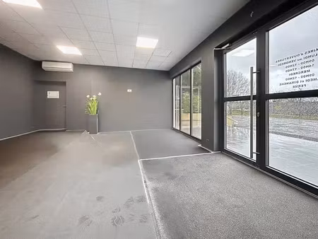 location locaux professionnels 105 m² à castelnaudary (11400)  1 610 €