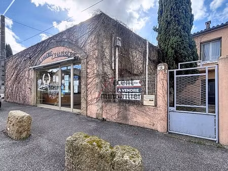 local commercial 154m² avec maison cavaillon 4 pièces 97m2.