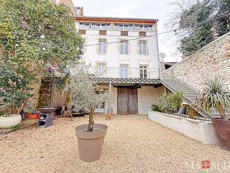 maison bourgeoise d'exception avec ascenseur  dépendance et garage centre-ville de...