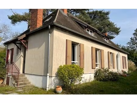 location maison  171 m² t-6 à sucy-en-brie  3 000 €