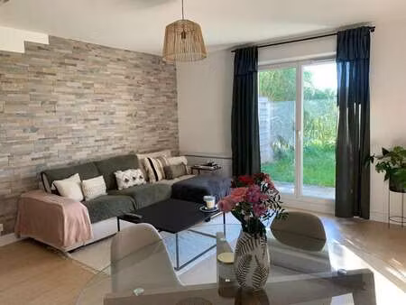 vente maison à saintes (17100) : à vendre / 76m² saintes