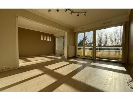 appartement évry 75.34 m² t-4 à vendre  160 000 €