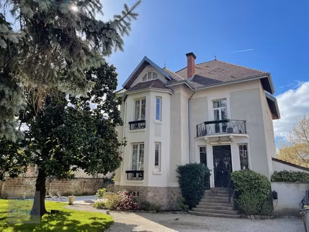 chalon-sur-saone - magnifique maison 6 chambres et piscine -