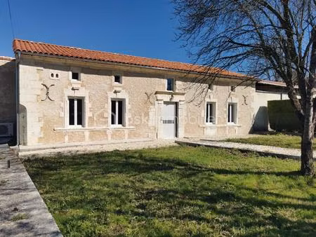 maison de 165 m² à barbezieux-saint-hilaire