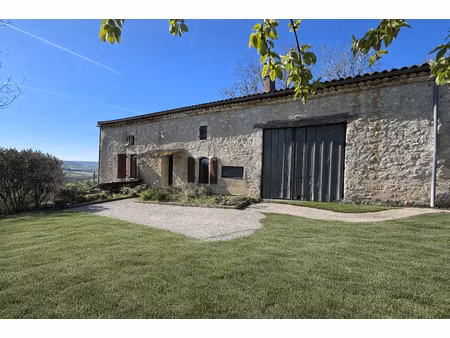 maison de caractère avec vue et dépendances à pujols
