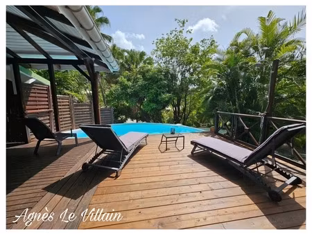 maison proche du centre de deshaies