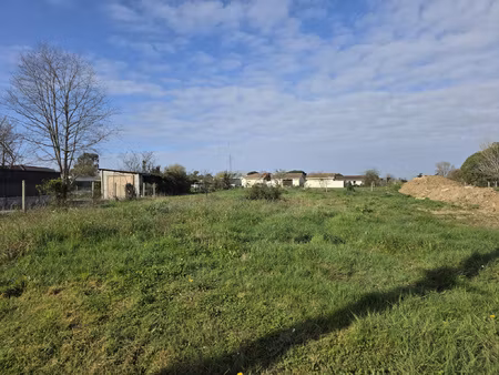 latresne terrain de 833 m2 hors lotissement