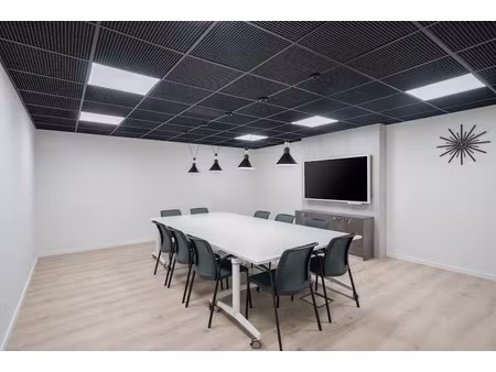 location meublée locaux professionnels 20 m² à eguilles (13510)  1 178 €