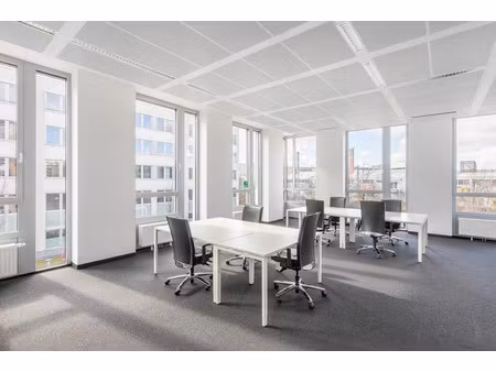 location meublée locaux professionnels 30 m² à eguilles (13510)  1 308 €