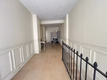 location locaux professionnels 2 pièces 37 m² à paris 9ème (75009)  1 790 €