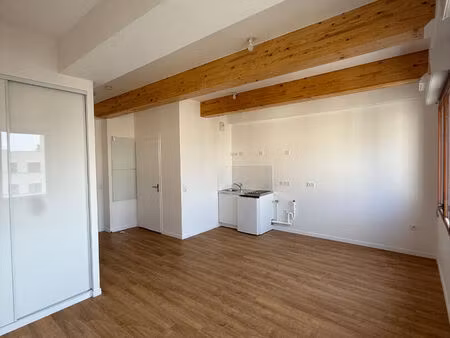 a visiter !! beau studio - métros 13 & 14