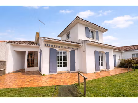 maison d'architecte 5 chambres avec jardin clos  garage et b