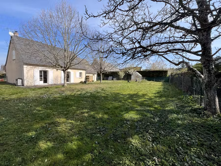 maison 132 m2 4 chambres + garage avec grenier + jardin 840