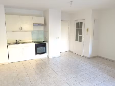 t2 - duranne - parking - terrasse - jardin