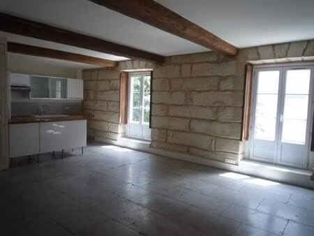 t3 de 85 79 m² centre ville - rue de la republique