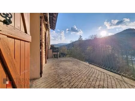 maison en pierre avec 5 chambres + fort potentiel + terrain + ga