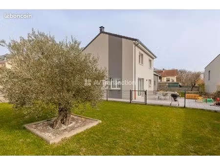 maison 6 pièces 116 m²