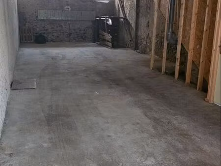 garage espalion à louer